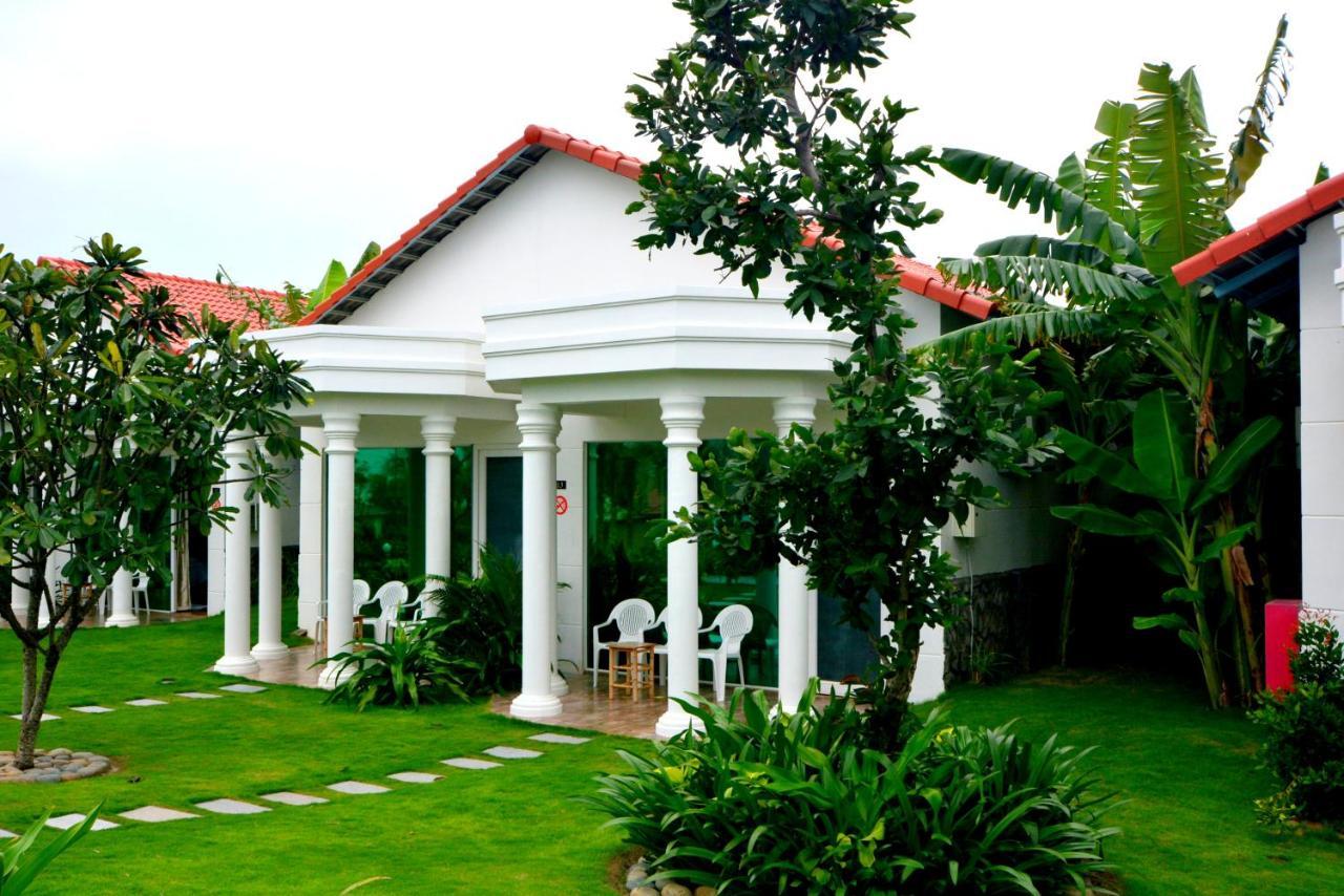 Golden Peak Resort & Spa Mieu Ong Exterior photo